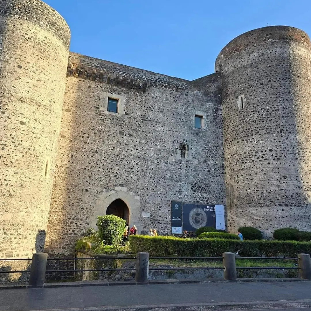 Tifeo House Catania 아파트